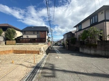 【大阪府/箕面市粟生新家】粟生新家5丁目　売土地 前面道路