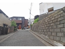 【神奈川県/横浜市神奈川区三ツ沢東町】三ツ沢東町　売地 前面道路