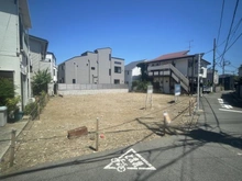 【東京都/目黒区下目黒】目黒区下目黒四丁目土地　A区画 現地：【全2棟／写真左側】