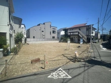 【東京都/目黒区下目黒】目黒区下目黒四丁目土地　B区画 現地：【全2棟／写真右側】
