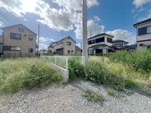 【埼玉県/ふじみ野市中福岡】ふじみ野市中福岡土地　A区画 現地：公道側/間口約1m/写真中央/全3区画