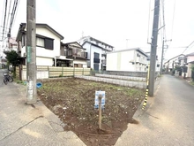 【東京都/国分寺市東戸倉】国分寺市東戸倉2丁目土地 3区画 現地：全3区画の真ん中、写真奥