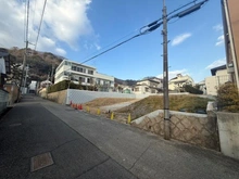【兵庫県/神戸市東灘区本山北町】神戸市東灘区本山北町6丁目 土地 現地：写真右側