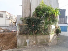 【神奈川県/横浜市鶴見区東寺尾】鶴見区東寺尾2丁目売地　3区画 現地（古家あり）：全3区画