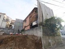 【神奈川県/横浜市鶴見区東寺尾】鶴見区東寺尾2丁目売地　3区画 現地（古家あり）：全3区画