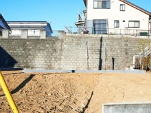 【東京都/日野市大坂上】日野市大坂上第3期　1区画 現地：全3区画（1区画、右側）