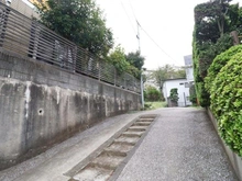 【神奈川県/横浜市中区本牧緑ケ丘】中区本牧緑ケ丘　売地 前面道路
