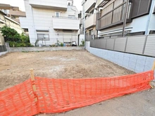 【東京都/北区西ケ原】北区西ケ原1丁目　建築条件付売地B区画 現地：全2区画・写真右側