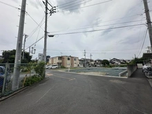 【埼玉県/飯能市稲荷町】飯能市稲荷町7丁目　売地 前面道路＋手前側周辺道路