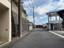 【神奈川県/横浜市神奈川区三ツ沢南町】横浜市神奈川区三ツ沢南町 土地 南東側前面道路（西側より撮影）