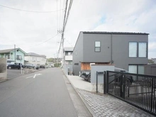 【神奈川県/川崎市麻生区千代ケ丘】川崎市麻生区千代ケ丘4丁目 土地 前面道路（撮影　２０２６．０２）