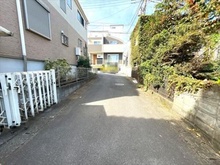 【神奈川県/横浜市旭区中尾】横浜市旭区中尾1丁目 土地 前面道路（南西側）