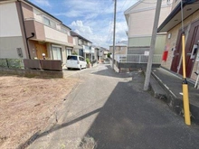 【埼玉県/所沢市東新井町】所沢市東新井町 土地 前面道路（物件：右手）