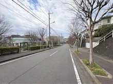【神奈川県/横浜市青葉区荏田北】横浜市青葉区荏田北2丁目 前面道路含む現地写真