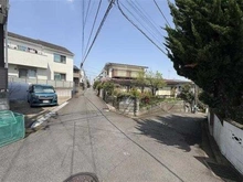 【神奈川県/横浜市泉区白百合】横浜市泉区白百合二丁目　土地 前面道路含む現地写真