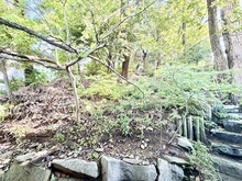 【愛知県/名古屋市天白区八幡山】名古屋市天白区八幡山 敷地内はマイナスイオンあふれる空間が広がっています。