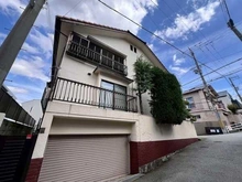 【兵庫県/宝塚市寿楽荘】兵庫県宝塚市寿楽荘 土地 建築条件はありませんので、お好きなハウスメーカーを選択できます。上水道と本下水に対応しています。
