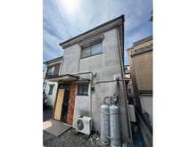 【東京都/足立区綾瀬】東京都足立区綾瀬6丁目 土地 現況は古家がありご自宅としてもご活用いただけます。また、建築可能な建物のボリュームもご確認できます。