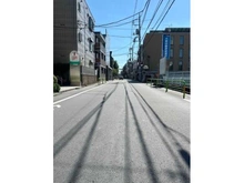 【東京都/練馬区東大泉】東京都練馬区東大泉5丁目 土地 幅員約7.9mの西側公道に面しています。道路幅にゆとりがありお車の出入りがスムーズに行えそうです。