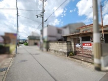 【京都府/京都市右京区西京極郡町】京都府京都市右京区西京極郡町 土地 阪急京都線「西京極」駅徒歩11分。スーパーやショッピングセンターが身近に点在する、便利な住環境です。