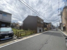 【京都府/京都市上京区大宮通寺之内上る3丁目】京都府京都市上京区大宮通寺之内上る3丁目筋違橋町 土地 前面道路は幅員約8.3m。ゆったりとした幅員で前面建物の圧迫感が少なく、お車の出入りもスムーズです。