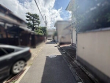 【京都府/京都市北区小山堀池町】京都府京都市北区小山堀池町 土地 京都市中心部へのアクセスに恵まれながら、周辺は落ち着いた街並みが広がるエリアに位置しています。
