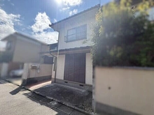 【京都府/京都市北区小山堀池町】京都府京都市北区小山堀池町 土地 現況古家あり。採光や窓の位置などをご確認いただき、建築プランの参考材料としてご活用いただけます。