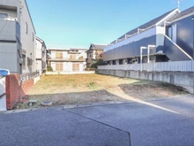 【千葉県/松戸市新松戸南】松戸市新松戸南1丁目 土地 現地：土地面積：214.56㎡（64.90坪）建築条件はありません。お好きなハウスメーカーで建築できます。