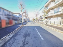 【千葉県/松戸市新松戸】松戸市新松戸5丁目 土地 前面道路は北東約12ｍ公道。