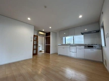 【東京都/杉並区南荻窪】南荻窪二丁目中古戸建 外観：LDK約11.2帖・洗面所