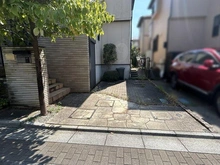 【神奈川県/川崎市宮前区宮崎】川崎市宮前区宮崎4丁目　戸建 カースペース