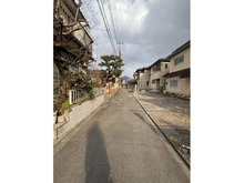 【京都府/京都市左京区下鴨下川原町】★左京区下鴨下川原町★駐車4台可（車種制限あり） 前面道路(西→東)