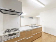 【京都府/京都市北区紫野下築山町】★屋根付カーポートあり★紫野下築山町　戸建 キッチン