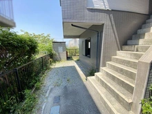 【兵庫県/伊丹市北伊丹】兵庫県伊丹市北伊丹7丁目　戸建 カースペース※車種制限有