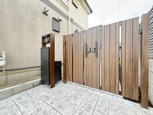 【東京都/杉並区本天沼】杉並区本天沼三丁目　戸建て 門扉