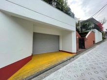 【神奈川県/横浜市南区永田北】横浜市南区永田北2丁目　戸建 駐車場