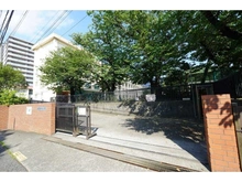 【神奈川県/藤沢市片瀬山】藤沢市片瀬山2丁目　二世帯住宅 藤沢市立新林小学校（現地より約1,360m）