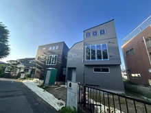 【神奈川県/藤沢市羽鳥】藤沢市羽鳥3丁目 新築戸建 A号棟/全2棟 建築中の外観