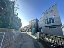 【神奈川県/藤沢市羽鳥】藤沢市羽鳥3丁目 新築戸建 B号棟/全2棟 建築中の外観