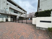 【神奈川県/藤沢市羽鳥】藤沢市羽鳥3丁目 新築戸建 B号棟/全2棟 藤沢市立羽鳥中学校（現地より約500m）