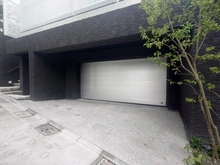 【東京都/世田谷区瀬田】瀬田一丁目　新築戸建B号棟 車庫（ガレージ）