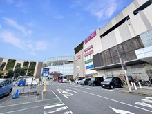 【東京都/西東京市西原町】プラウドシーズンひばりが丘ガーデンアベニュー イオンモール東久留米（現地より約1,200m）