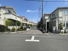 【東京都/調布市菊野台】プラウドシーズンつつじヶ丘 前面道路
