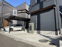 【神奈川県/川崎市麻生区岡上】川崎市麻生区岡上2丁目　中古戸建 駐車場