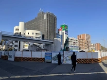 【神奈川県/川崎市麻生区岡上】川崎市麻生区岡上2丁目　中古戸建 鶴川駅前の再開発の景色（現地より約580m）