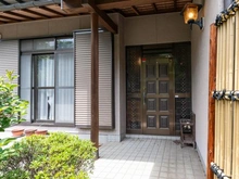 【神奈川県/川崎市麻生区高石】川崎市麻生区高石2丁目　中古戸建 アプローチ