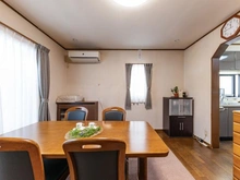 【神奈川県/川崎市麻生区白鳥】川崎市麻生区白鳥1丁目　中古戸建 リビング・ダイニング