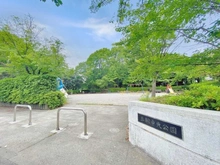 【東京都/町田市三輪緑山】町田市三輪緑山2丁目　戸建 三輪緑山中央 公園（現地より約500m）