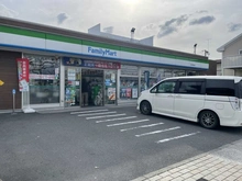 【神奈川県/横浜市金沢区柳町】横浜市金沢区柳町　中古戸建 ファミリーマート金沢柳町東店（現地より約450m）