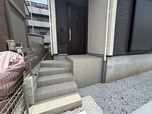【神奈川県/横浜市栄区長沼町】横浜市栄区長沼町　新築戸建　2号棟/全2棟 アプローチ
